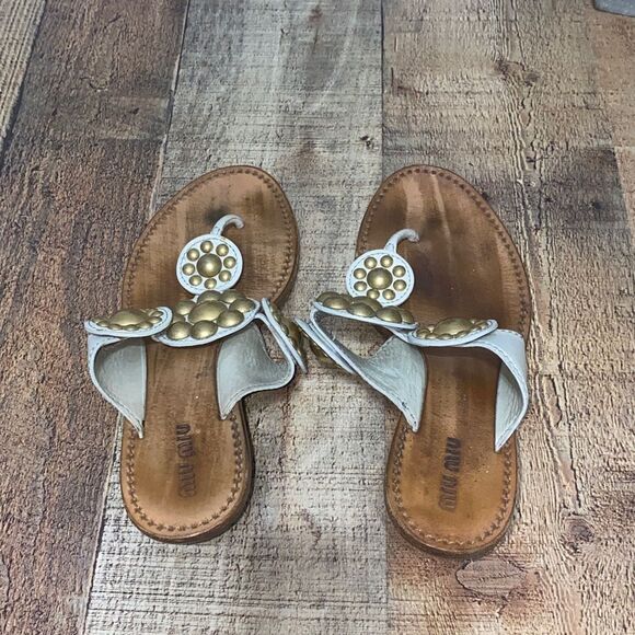 Miu Miu cream Kitten Heel Gold Studded Slip On Sandals Sz 40 - Picture 14 of 15